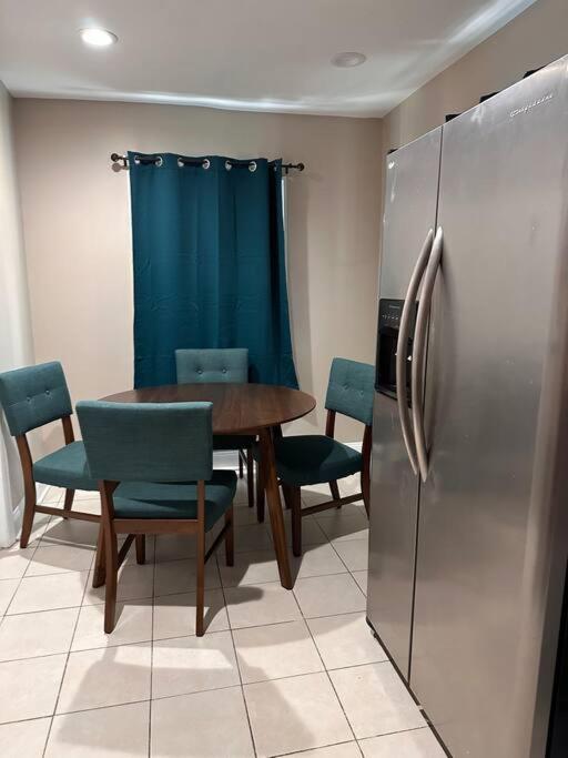 Ferienwohnung Bright 2Br Apt 8 Min To Jfk And 5 Min To Mall Valley Stream Exterior foto